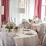 Boutiquehotel Bergvilla Am Fusse Der Alpen (adults Only) Dafins