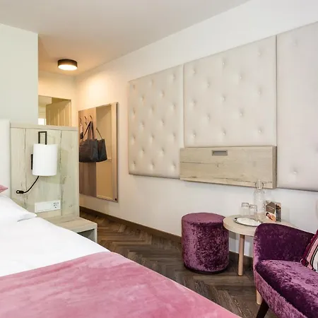 Boutiquehotel Bergvilla Am Fusse Der Alpen (adults Only) 호텔 3*