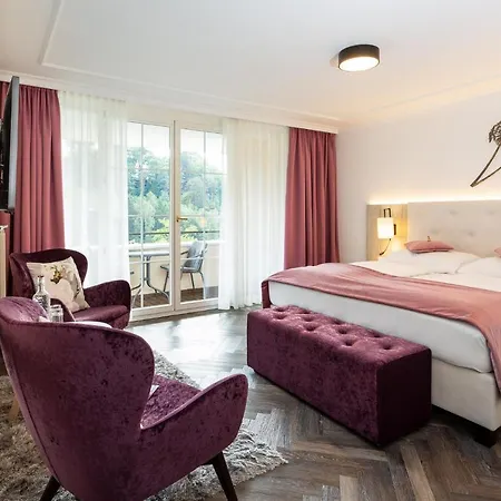 Boutiquehotel Bergvilla Am Fusse Der Alpen (adults Only) Dafins