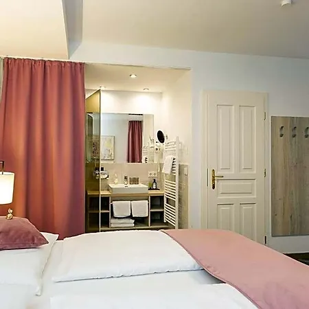 Boutiquehotel Bergvilla Am Fusse Der Alpen (adults Only) Dafins