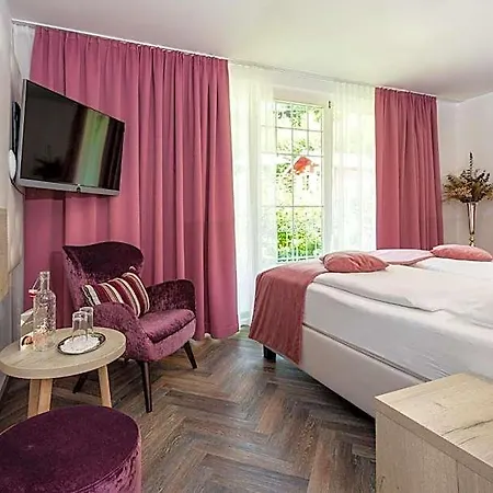 Boutiquehotel Bergvilla Am Fusse Der Alpen (adults Only)