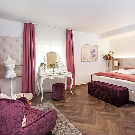 Boutiquehotel Bergvilla Am Fusse Der Alpen (adults Only) 3* Dafins