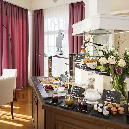 Boutiquehotel Bergvilla Am Fusse Der Alpen (adults Only) 호텔 3*