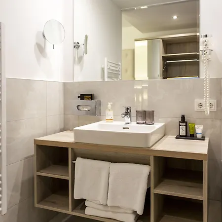 호텔 Boutiquehotel Bergvilla Am Fusse Der Alpen (adults Only) 3*